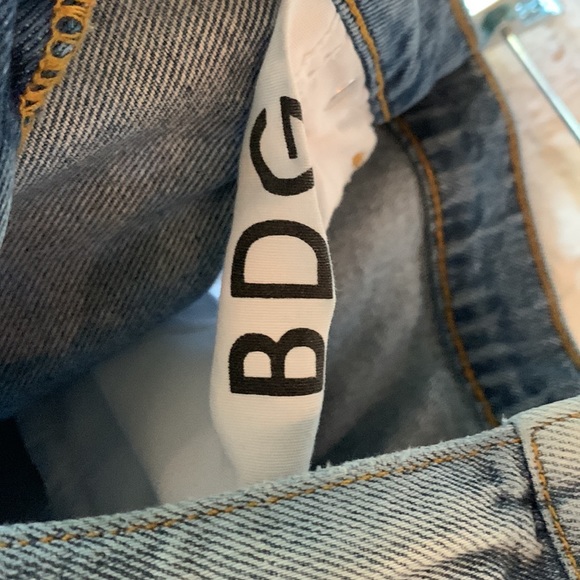 UO Ripped High Rise Jeans - Picture 6 of 7